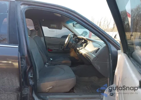 2000 Ford Crown Victoria Police Interceptor z USA, uszkodzony, nr VIN 2FAFP71WXYX206088